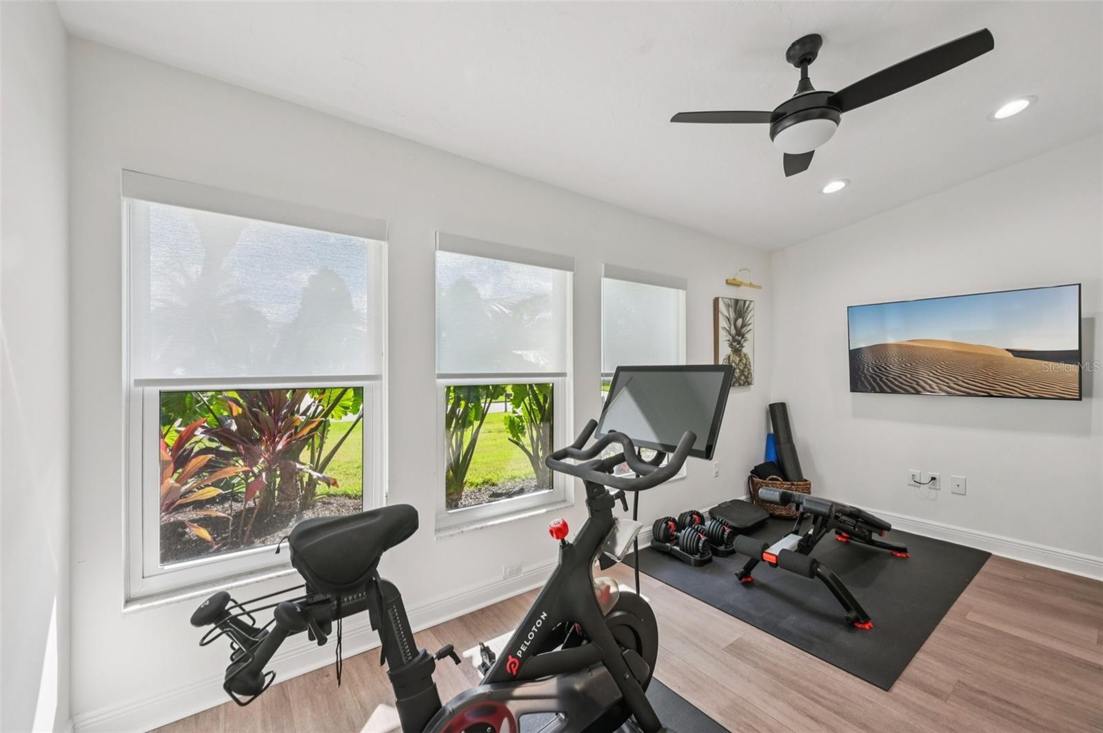 3947 PRAIRIE DUNES DR