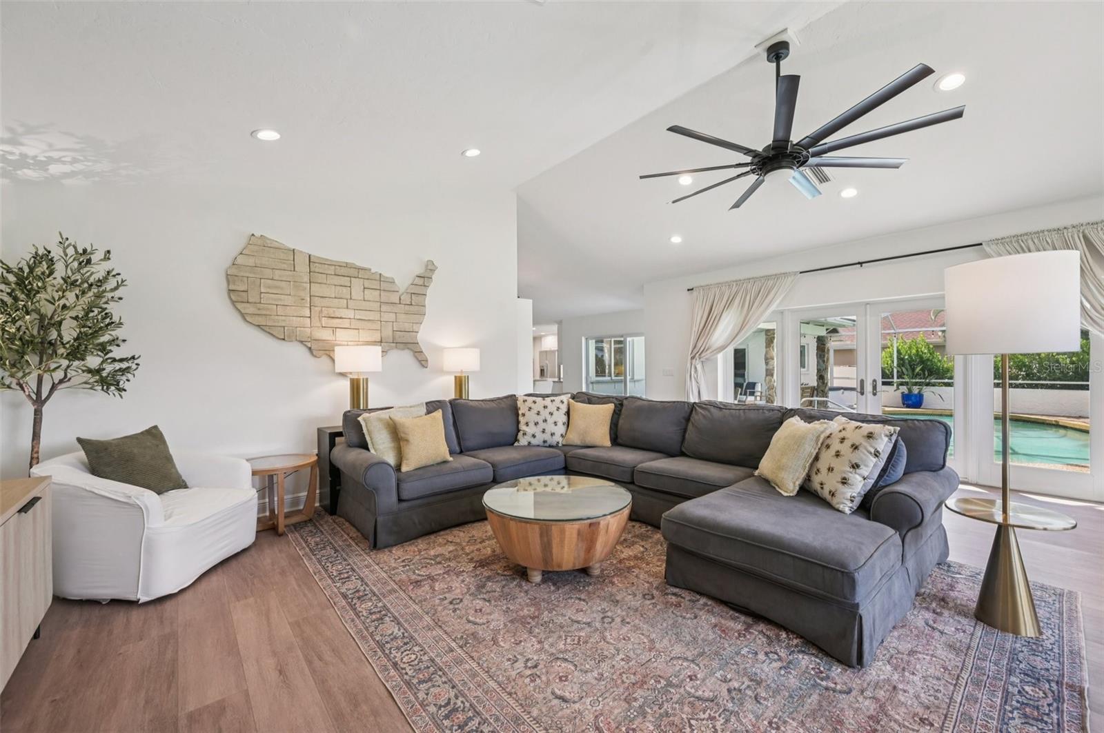 3947 PRAIRIE DUNES DR