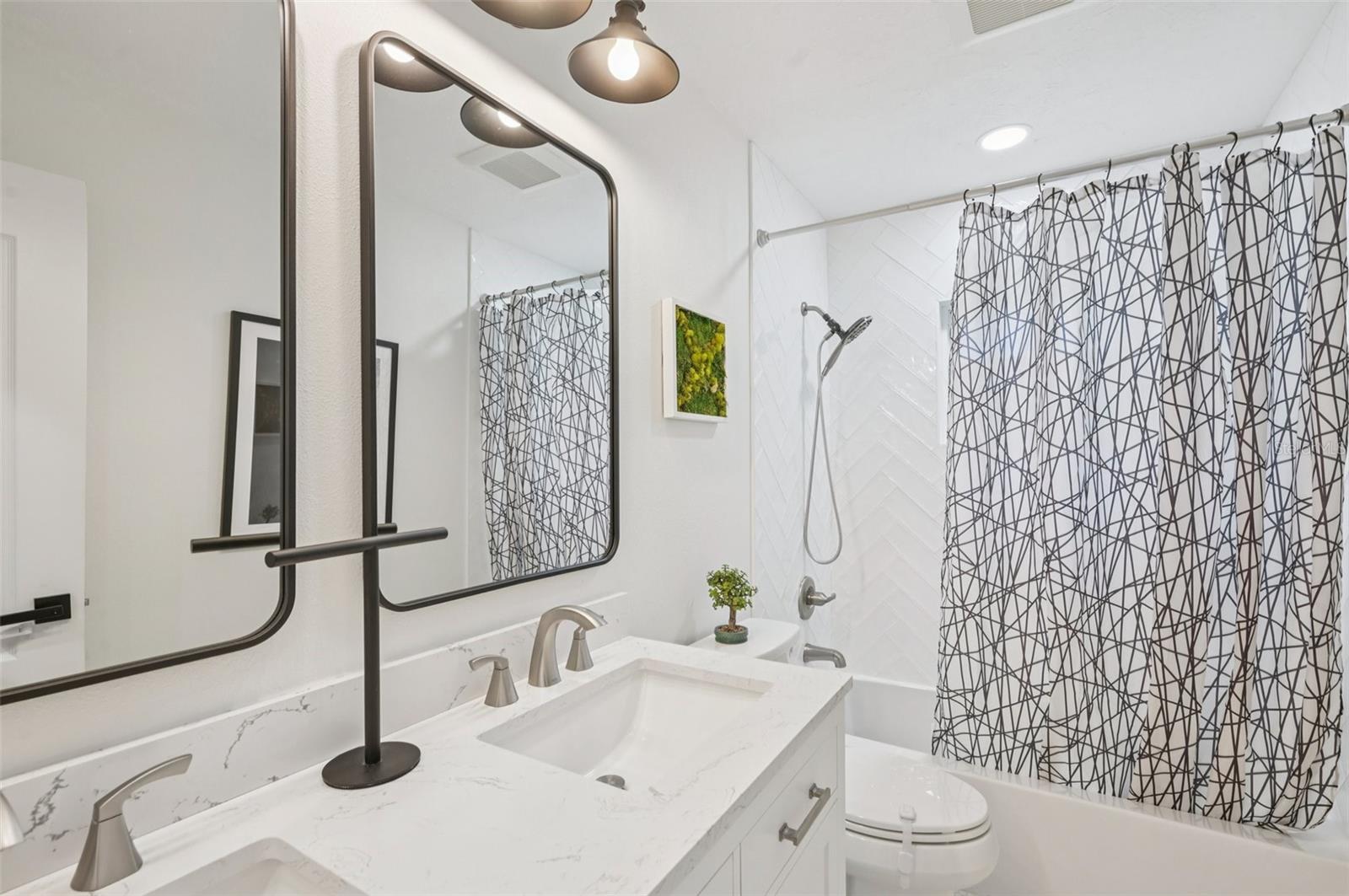 3947 PRAIRIE DUNES DR