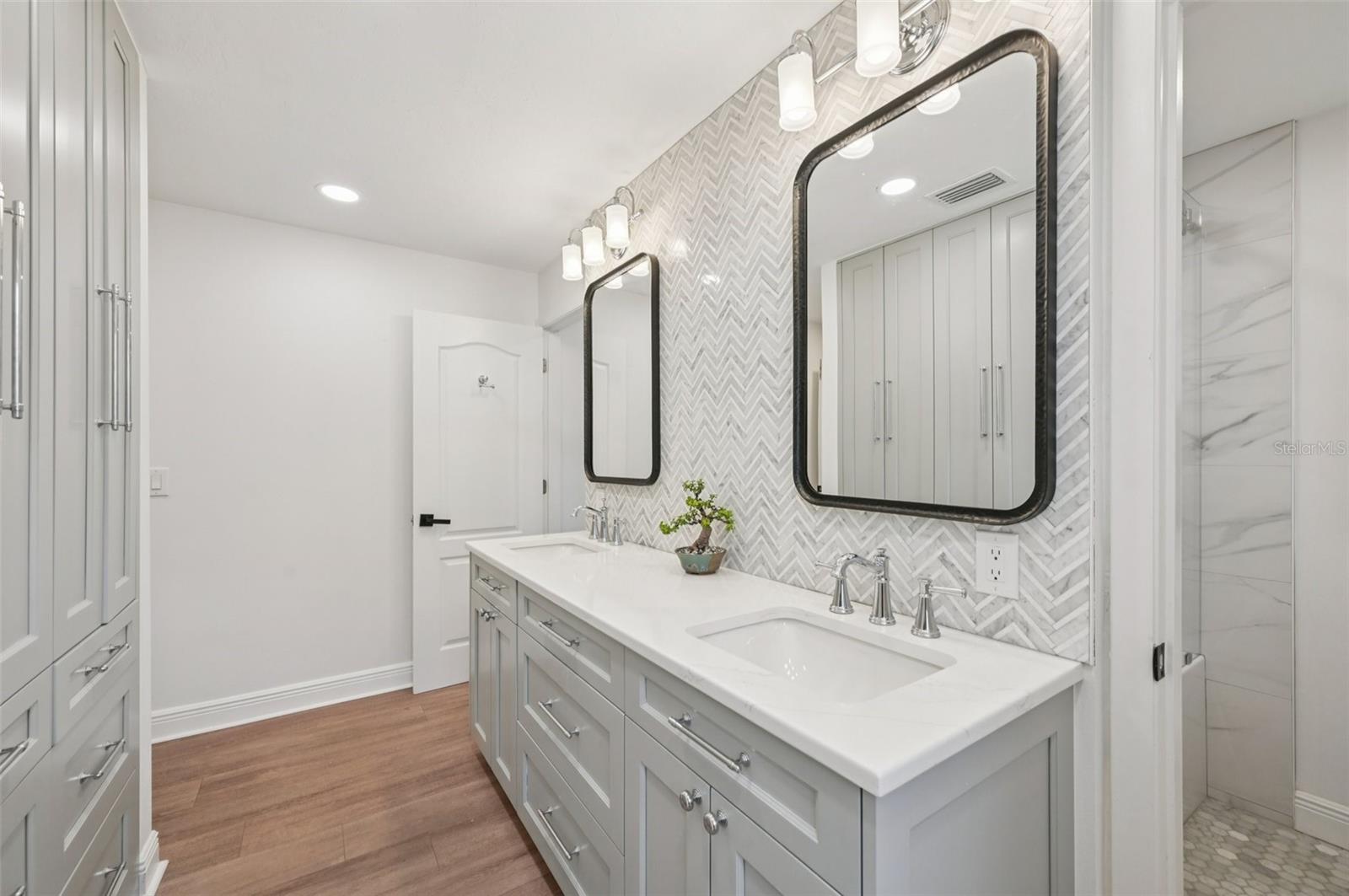 3947 PRAIRIE DUNES DR