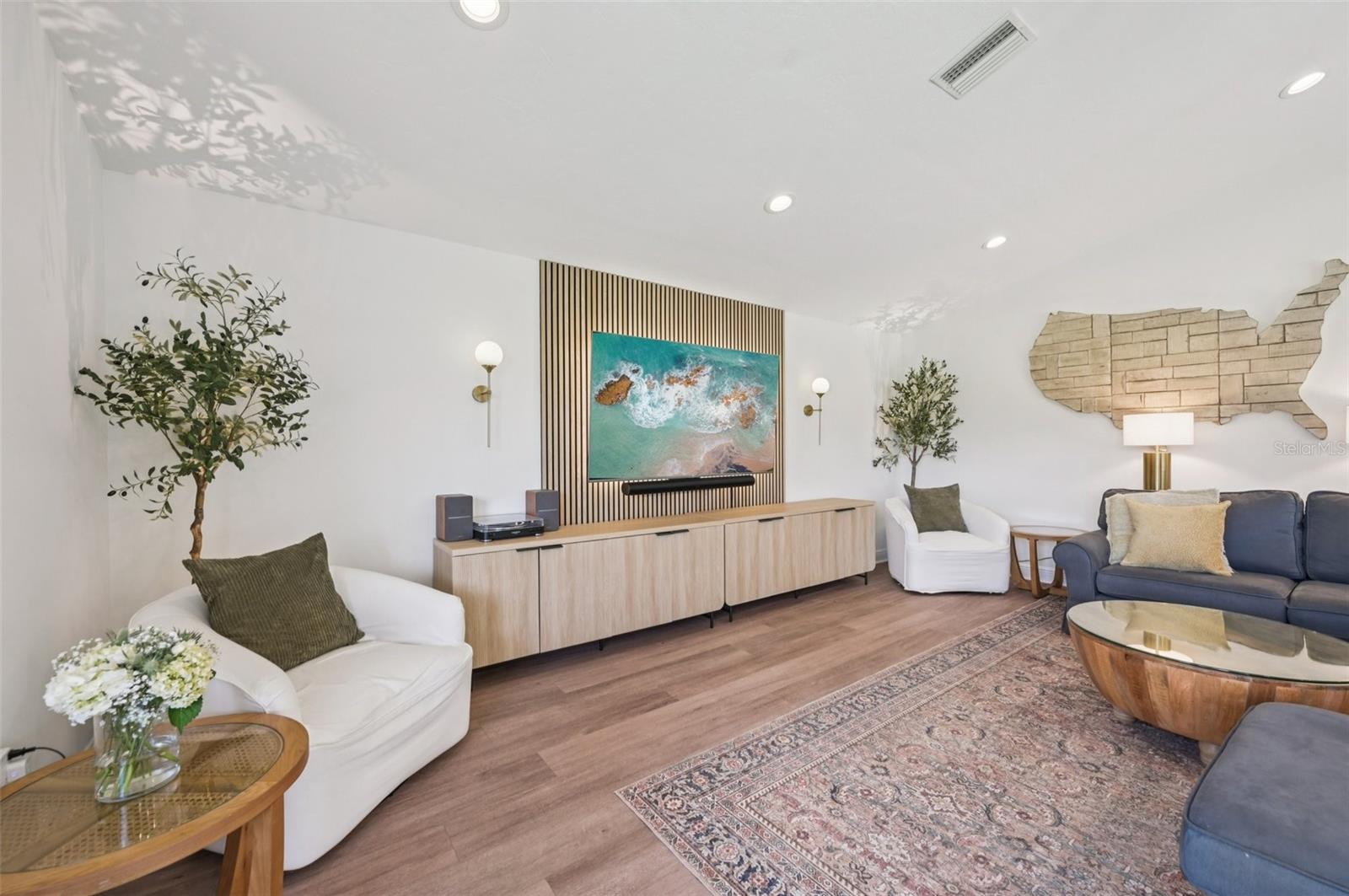 3947 PRAIRIE DUNES DR