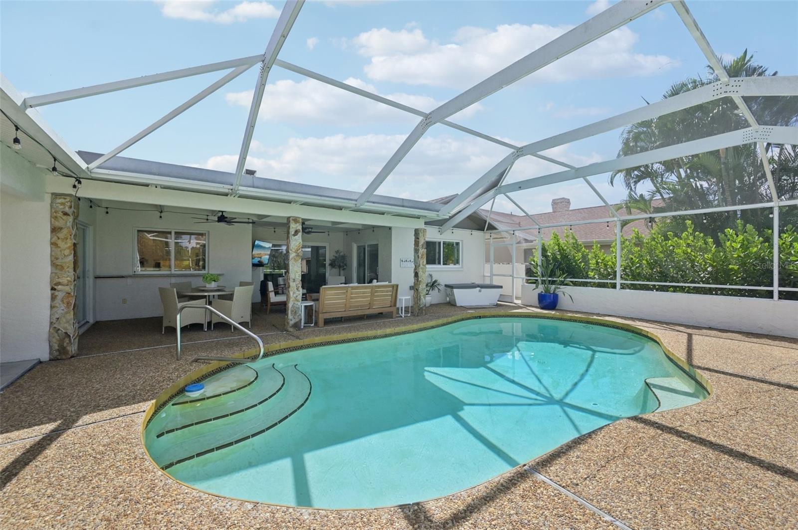 3947 PRAIRIE DUNES DR