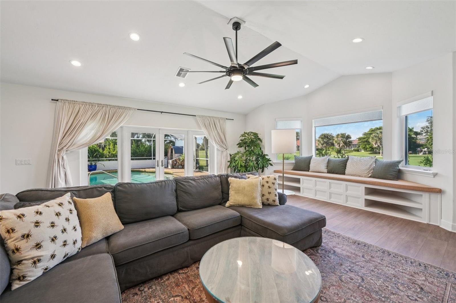 3947 PRAIRIE DUNES DR