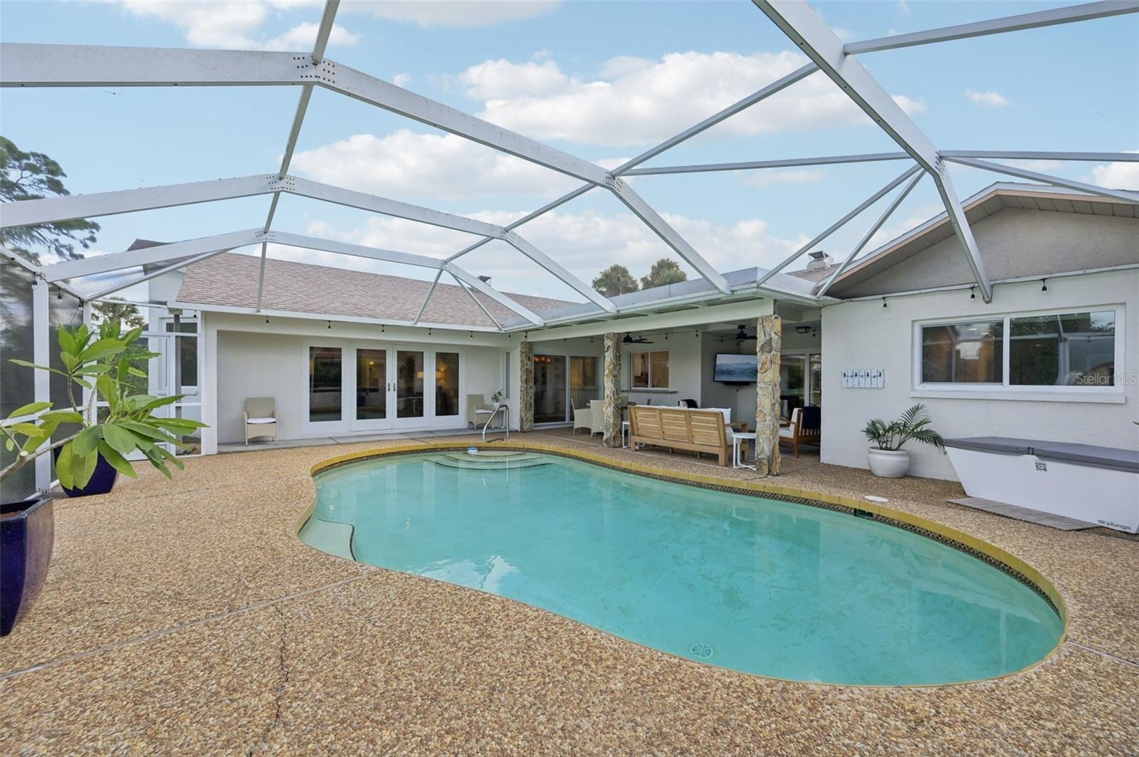 3947 PRAIRIE DUNES DR