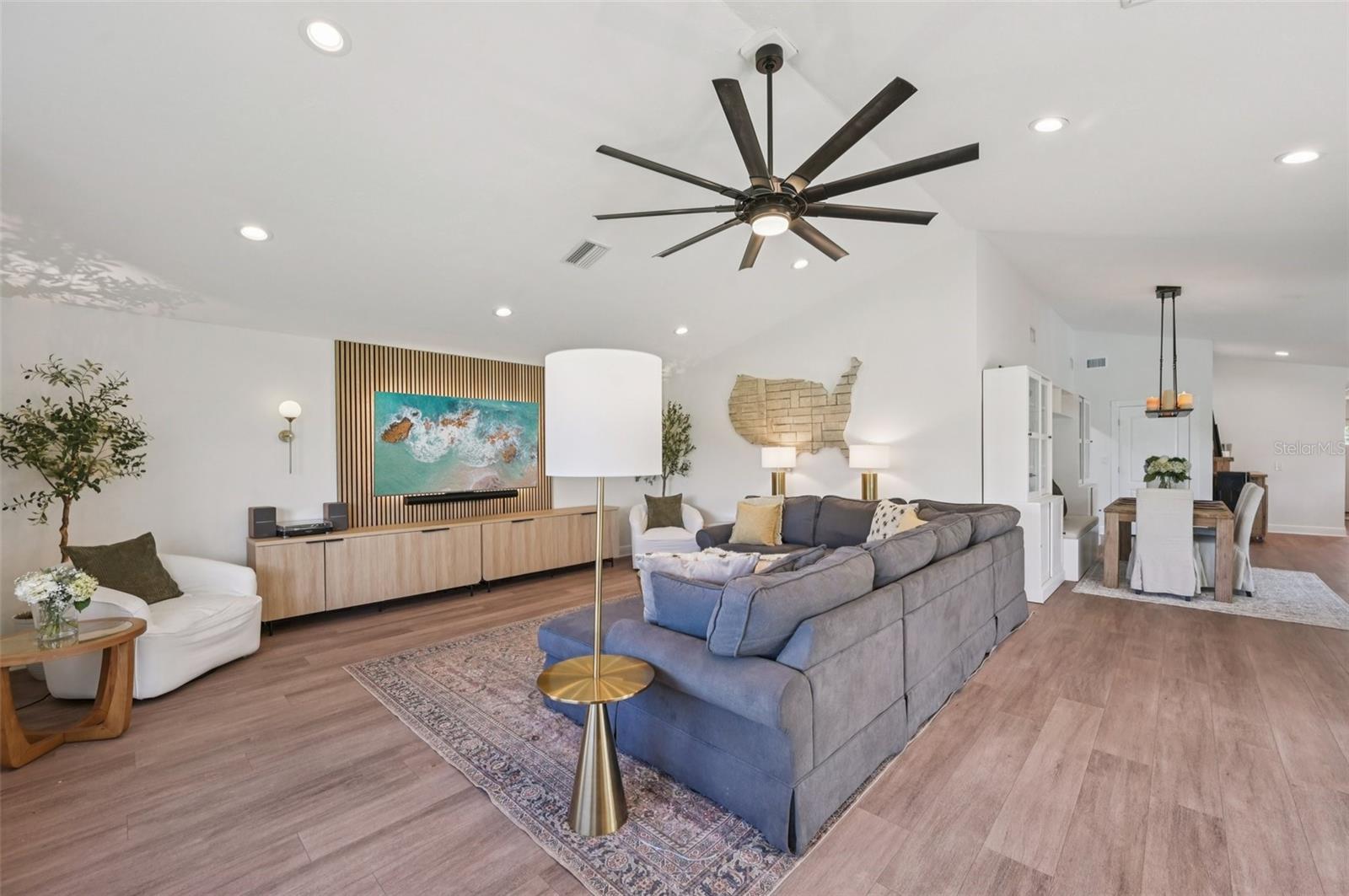 3947 PRAIRIE DUNES DR