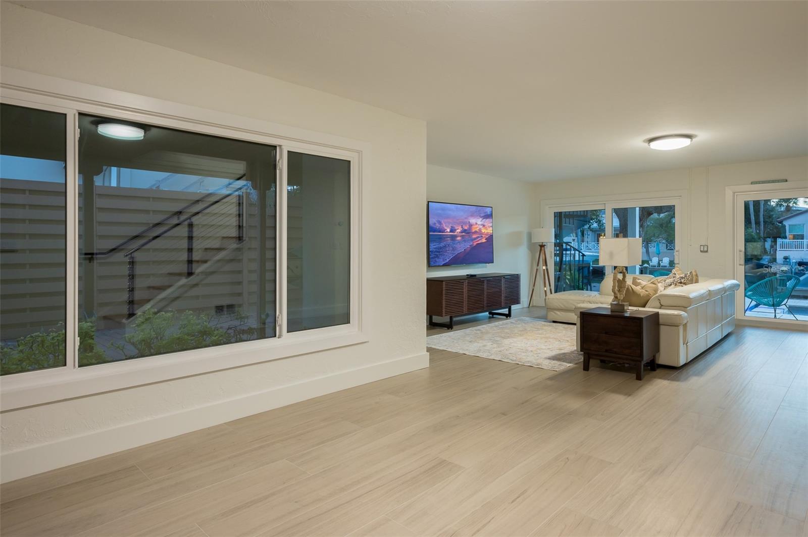 4938 COMMONWEALTH DR