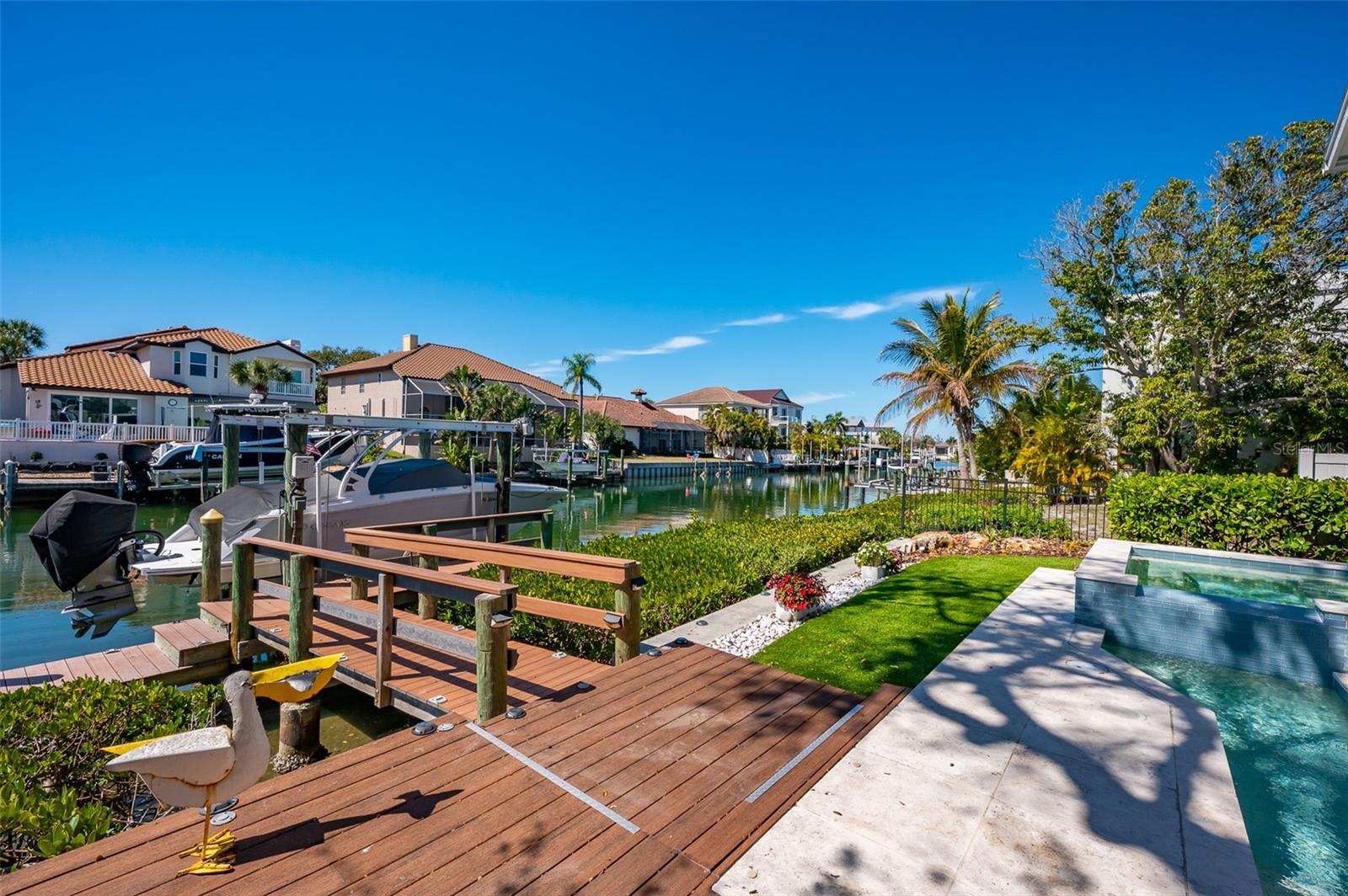 4938 COMMONWEALTH DR