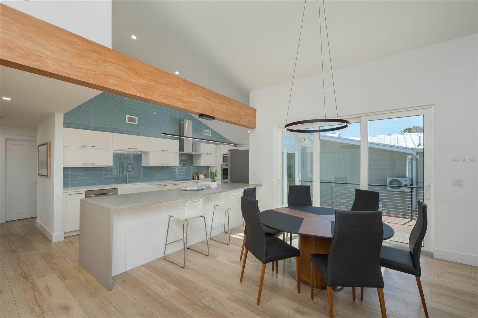 4938 COMMONWEALTH DR