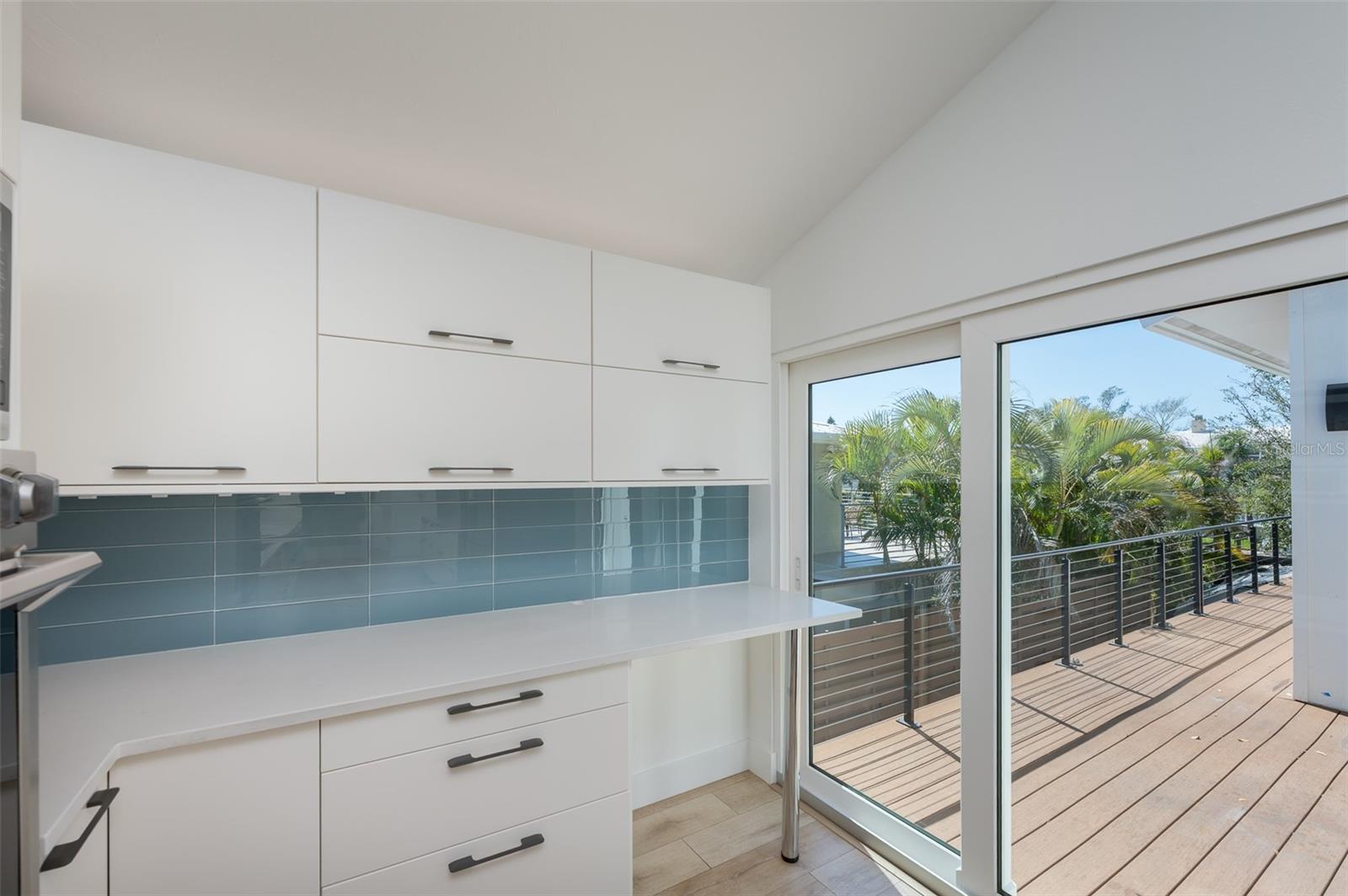 4938 COMMONWEALTH DR