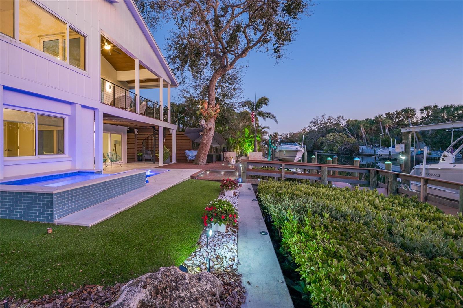 4938 COMMONWEALTH DR