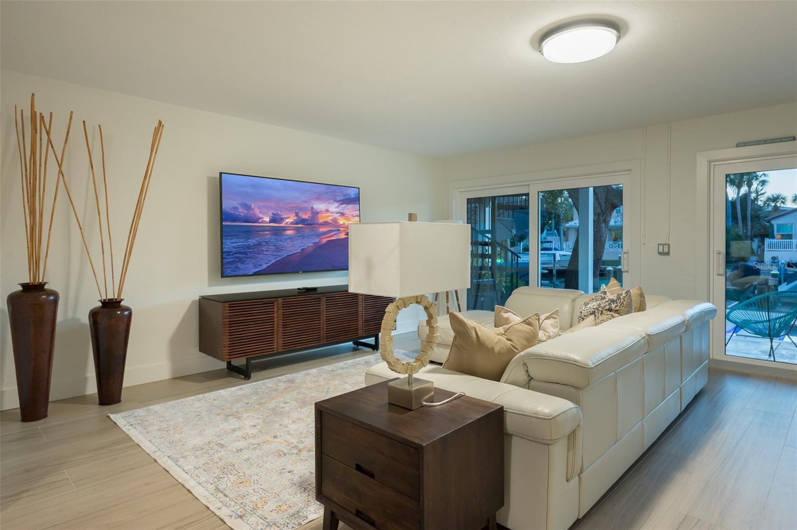 4938 COMMONWEALTH DR