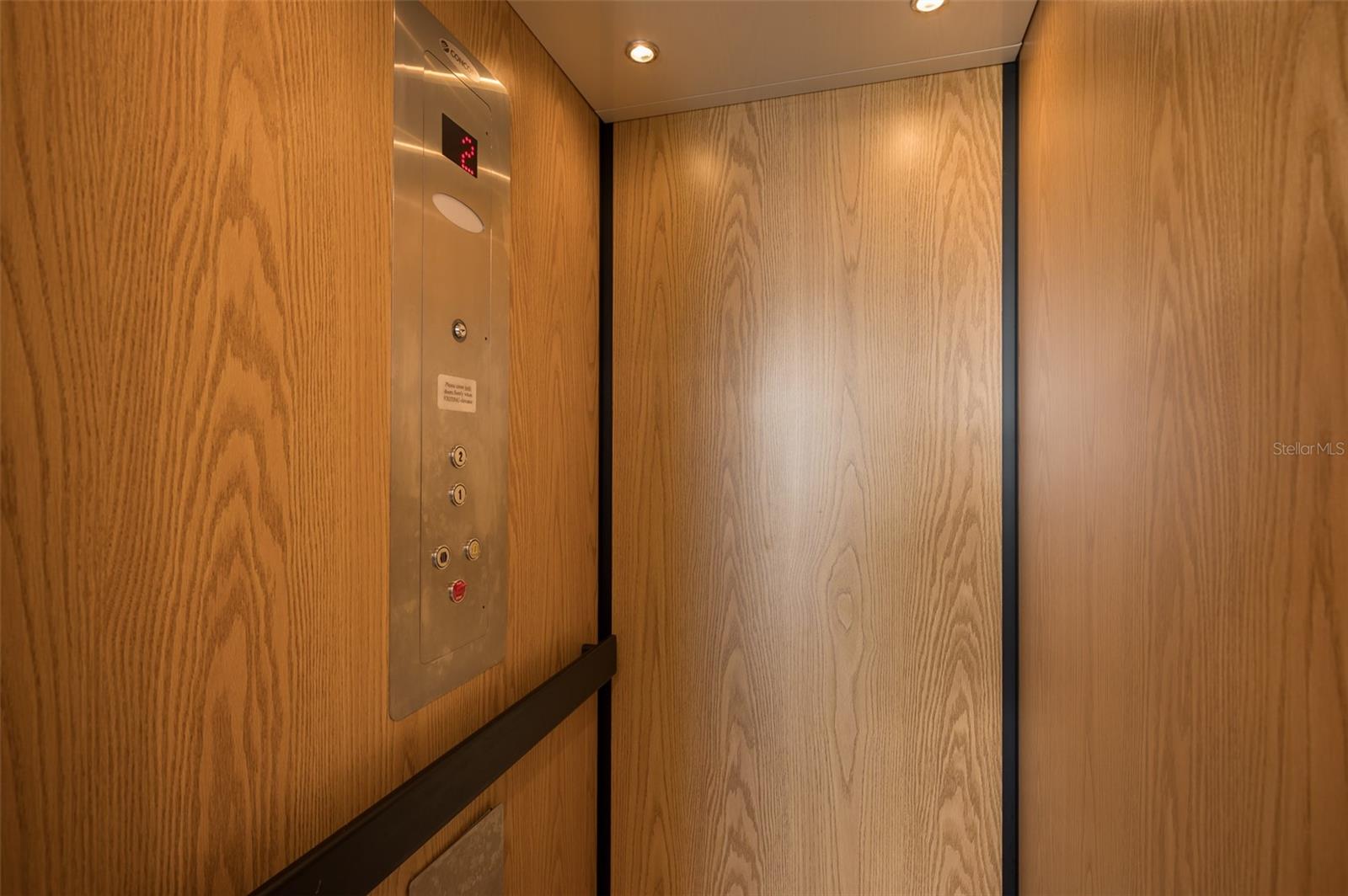 4938 COMMONWEALTH DR