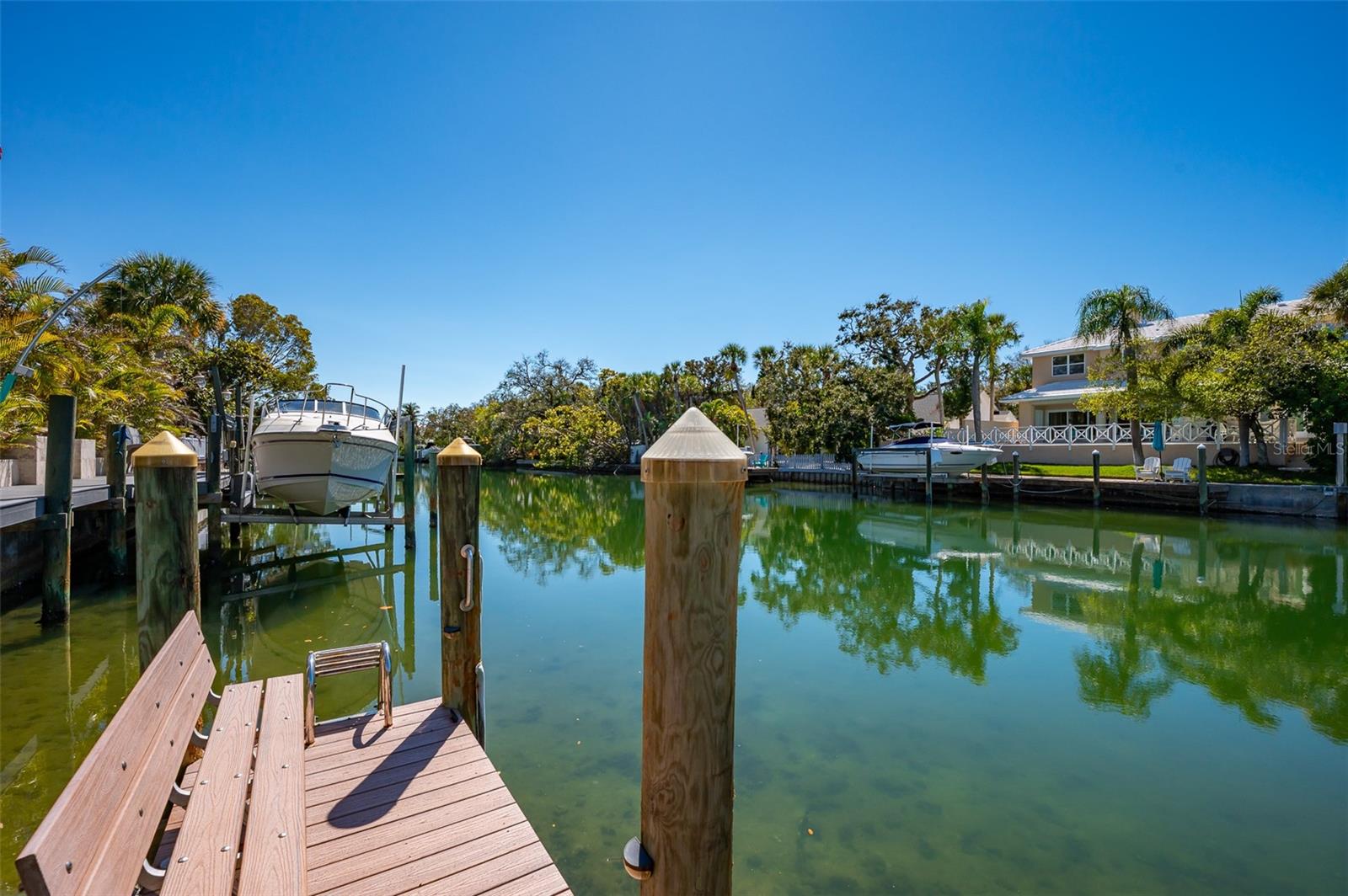 4938 COMMONWEALTH DR