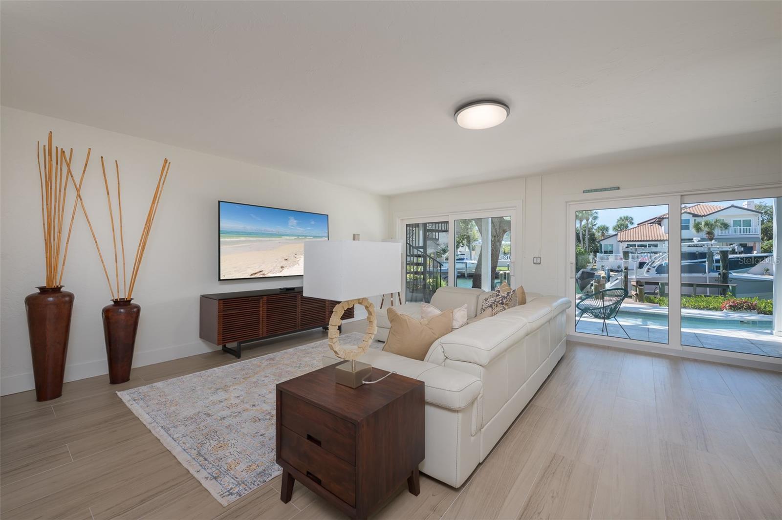 4938 COMMONWEALTH DR