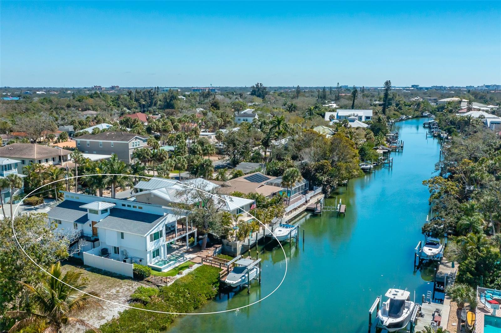 4938 COMMONWEALTH DR