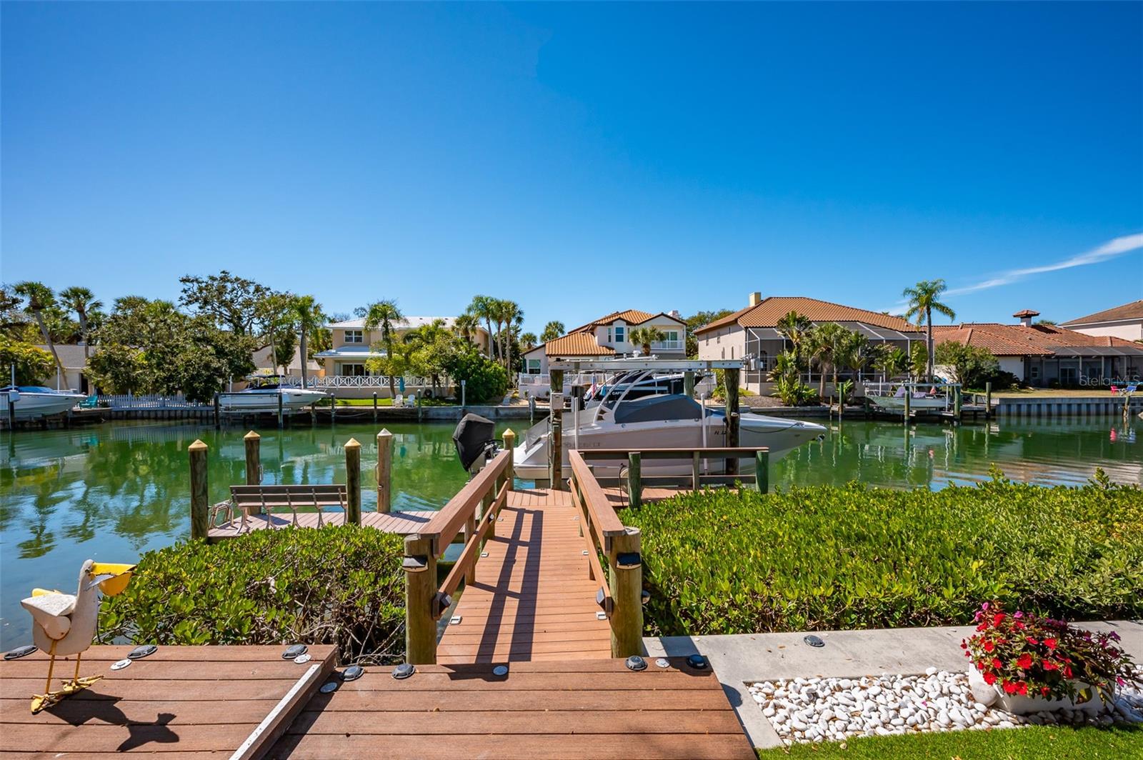 4938 COMMONWEALTH DR