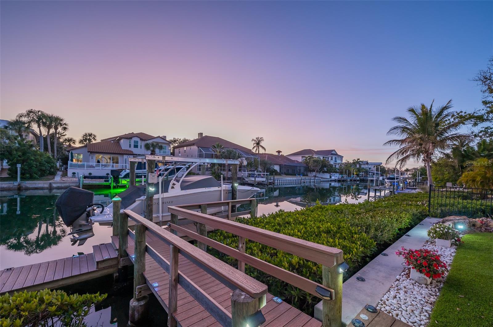 4938 COMMONWEALTH DR