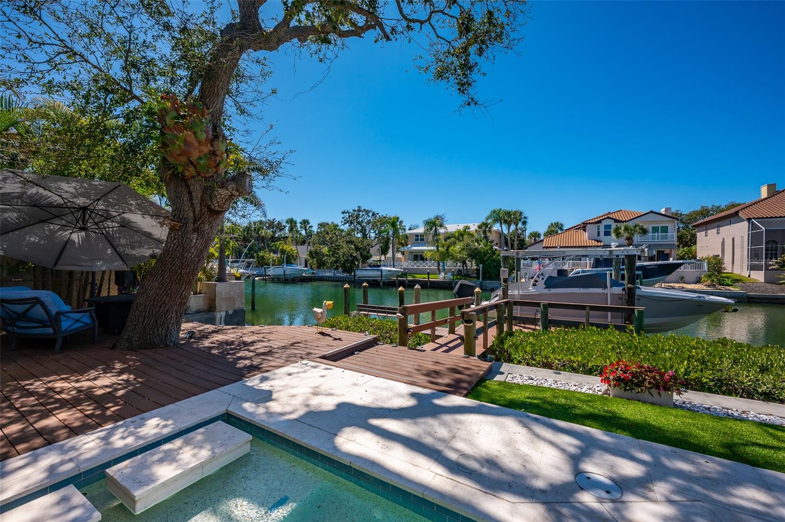 4938 COMMONWEALTH DR