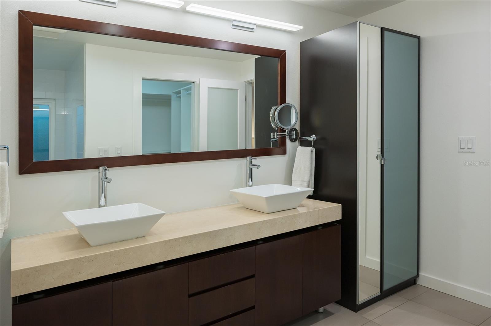 4938 COMMONWEALTH DR