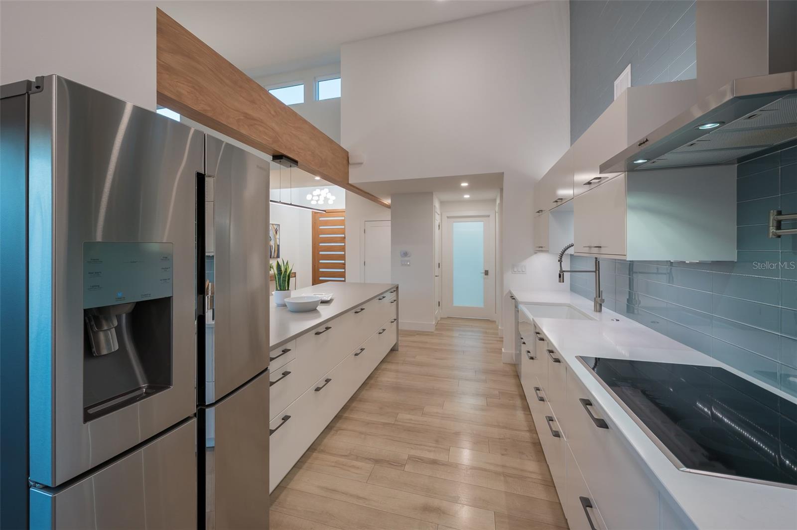 4938 COMMONWEALTH DR