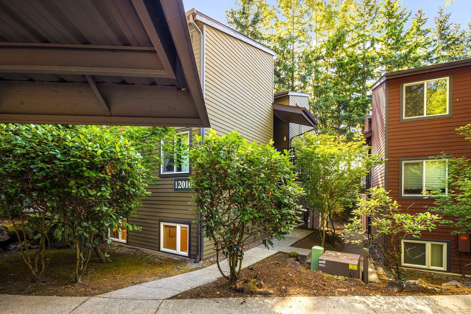 12010 98th Avenue NE Unit: 107