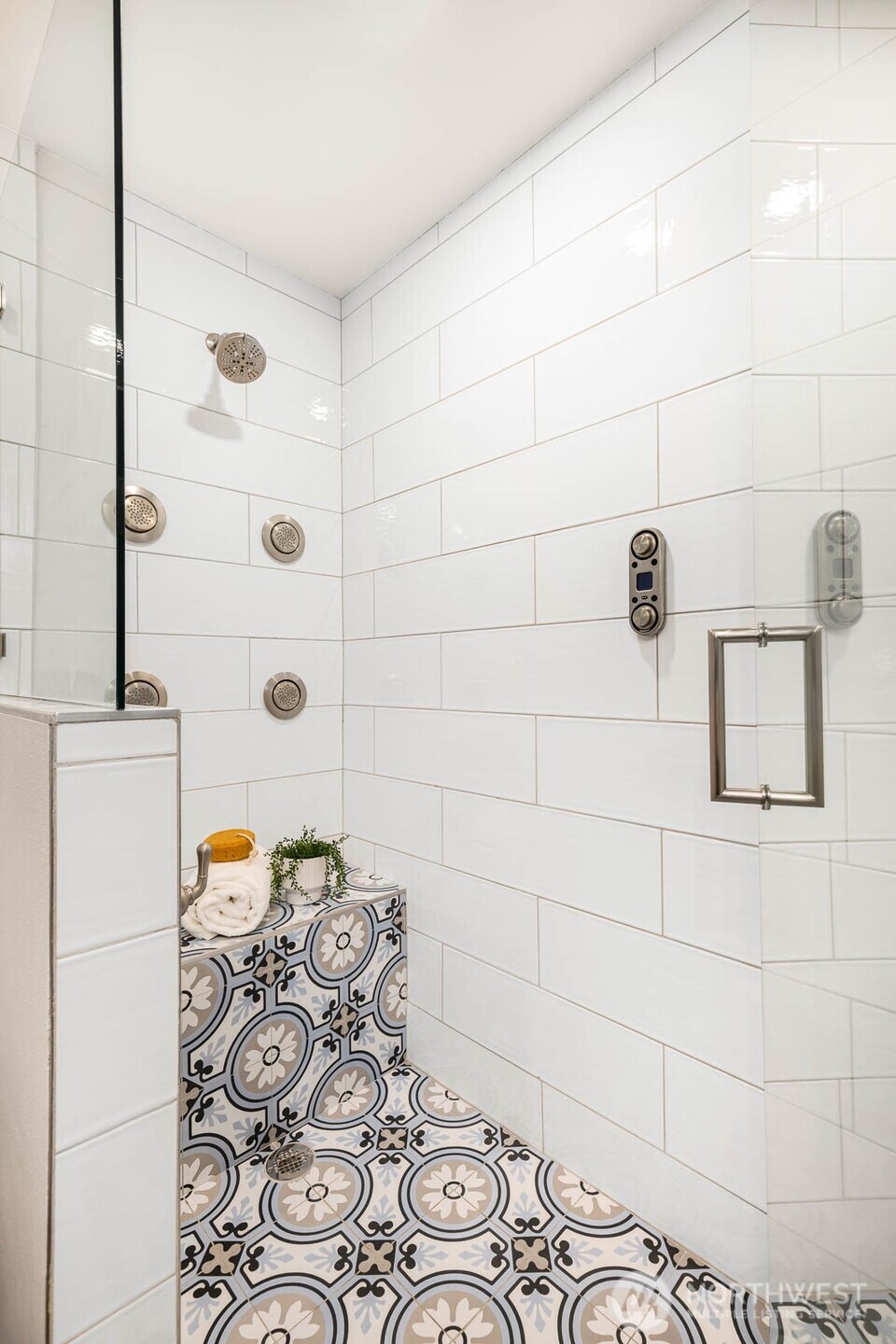12010 98th Avenue NE Unit: 107