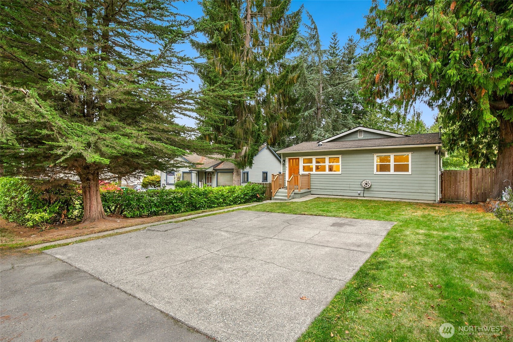 13761 30th Avenue NE