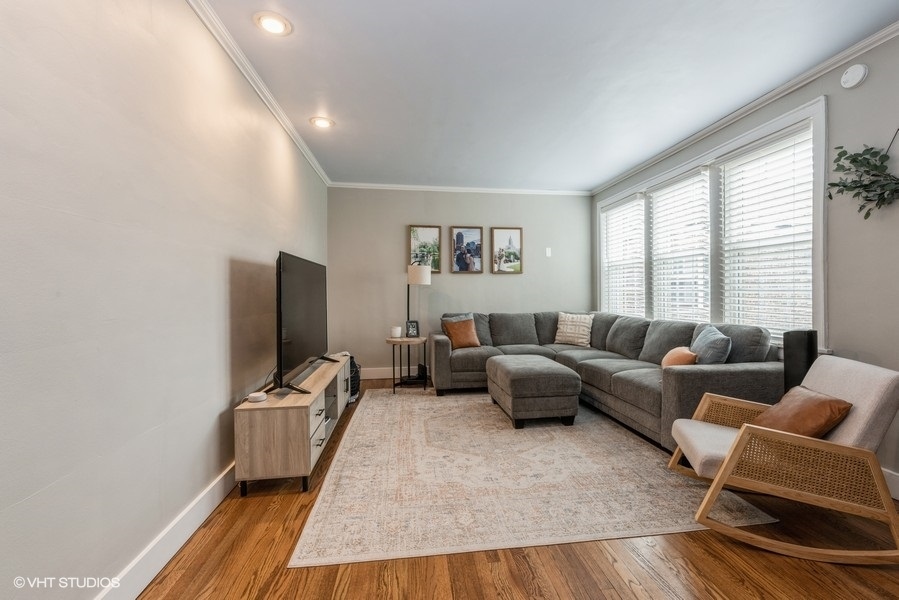 1221 Hull Terrace Unit: 3D