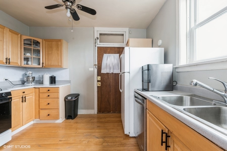 1221 Hull Terrace Unit: 3D