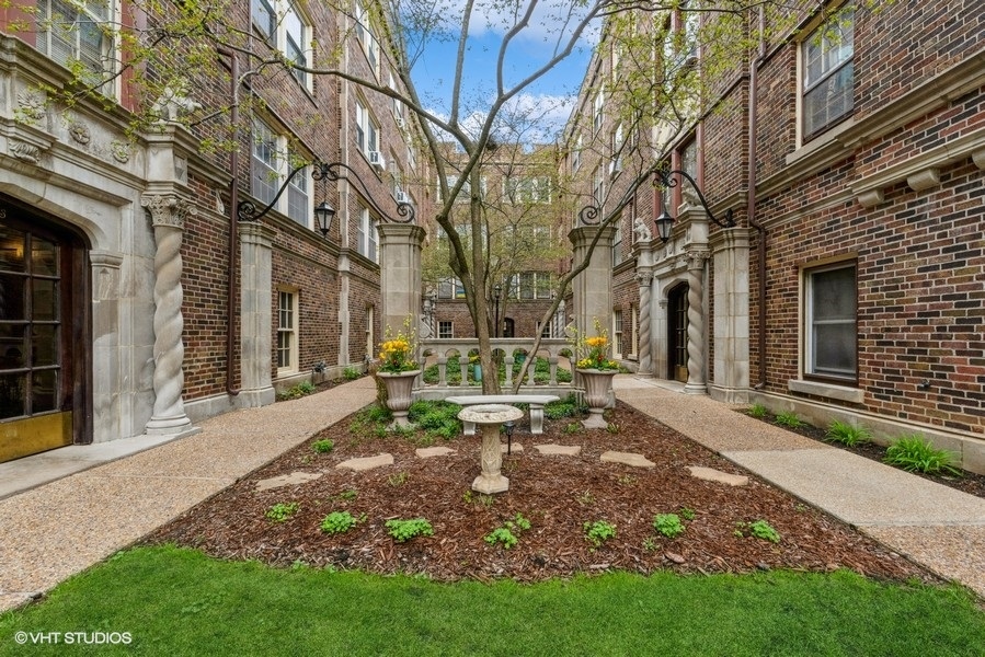 1221 Hull Terrace Unit: 3D