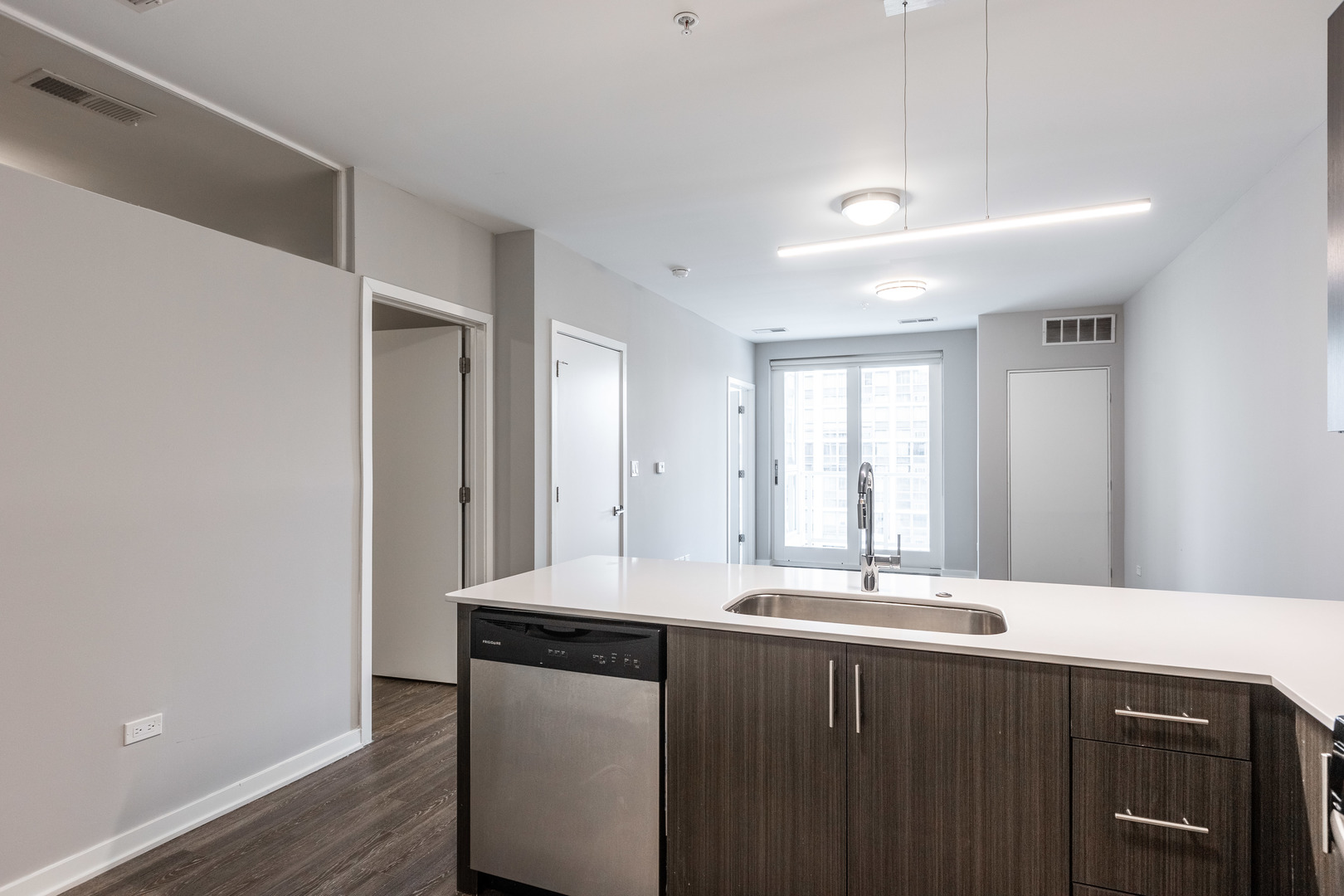 1552 N North Park Avenue Unit: 410