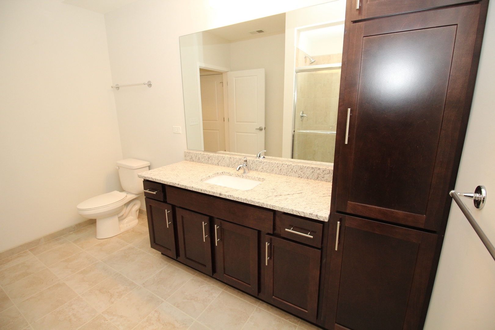 4447 N Kedzie Avenue Unit: 404