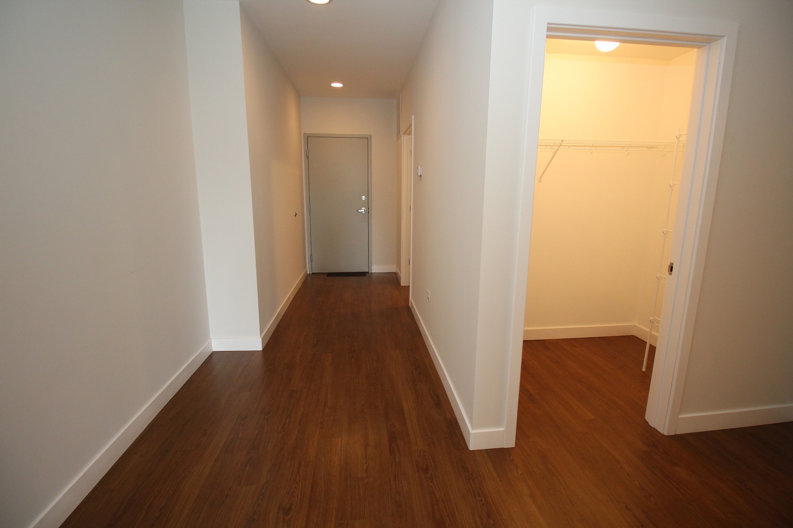 4447 N Kedzie Avenue Unit: 404