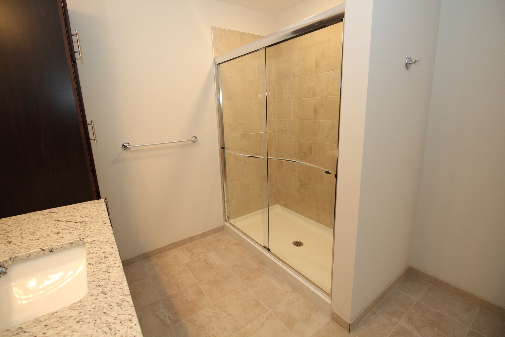 4447 N Kedzie Avenue Unit: 404