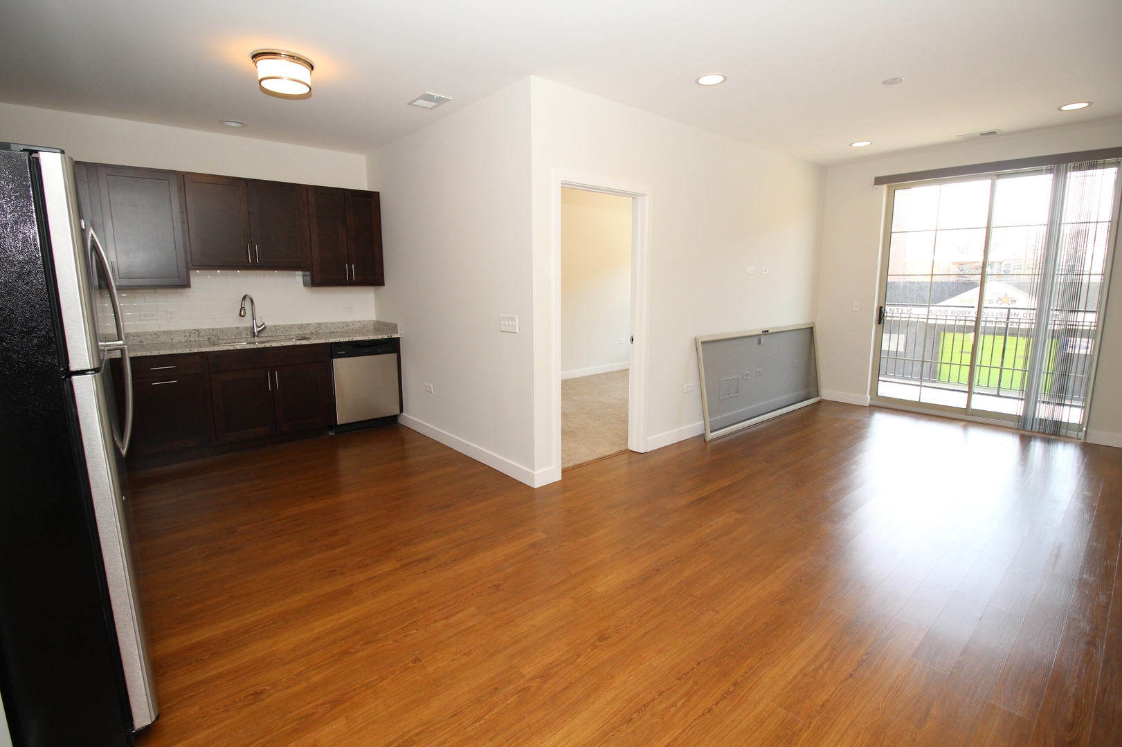 4447 N Kedzie Avenue Unit: 404