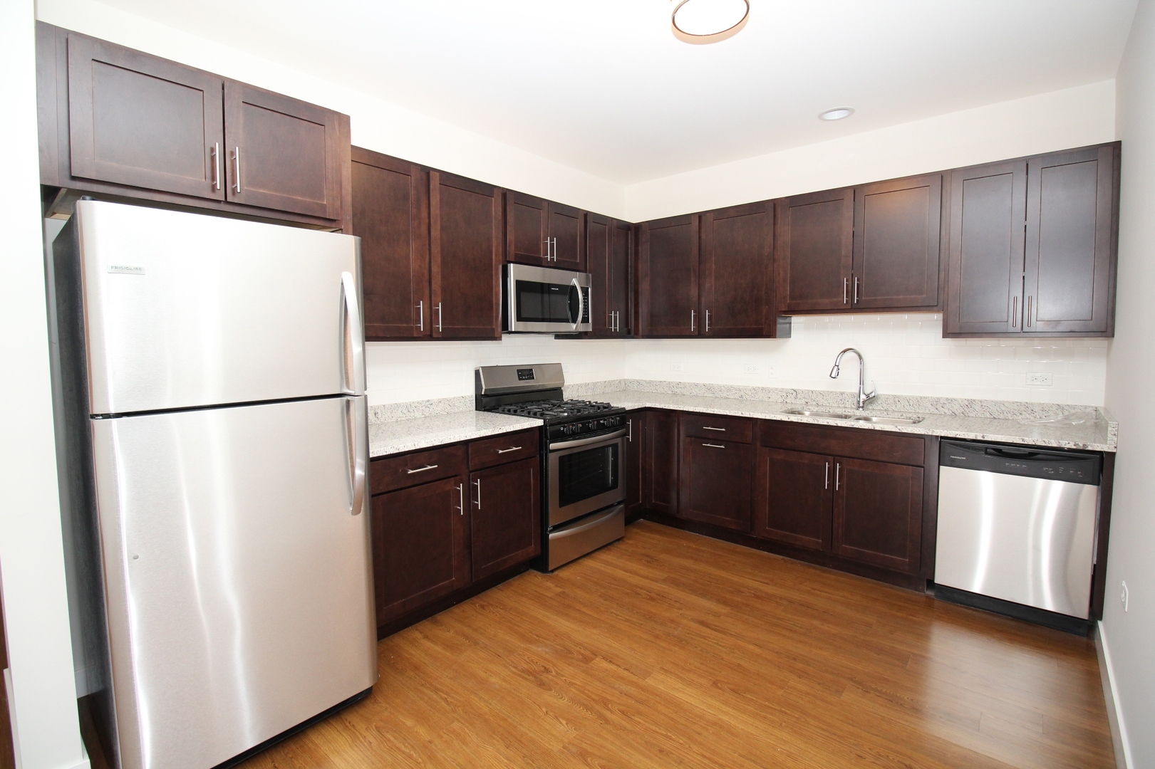 4447 N Kedzie Avenue Unit: 404