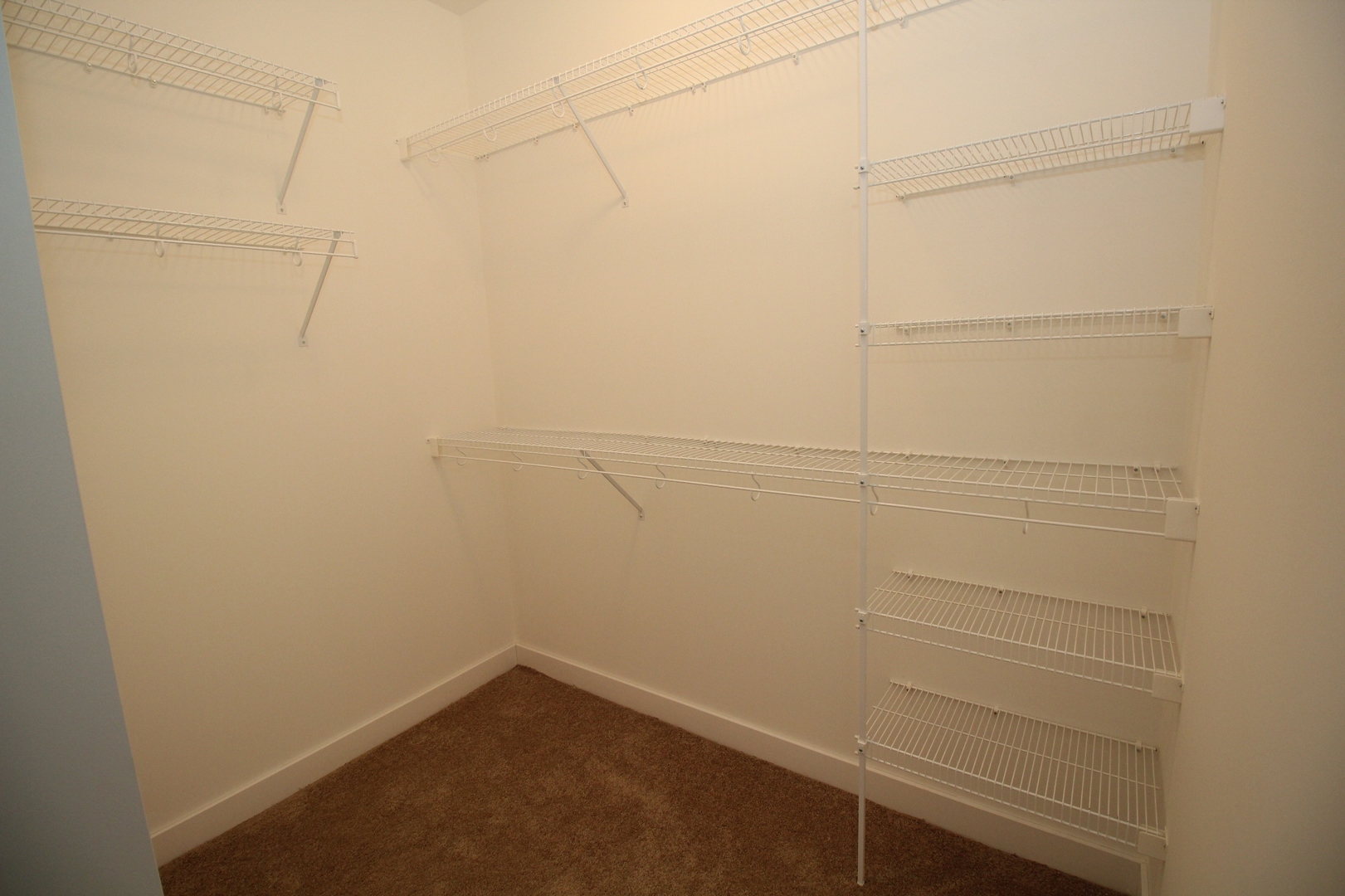 4447 N Kedzie Avenue Unit: 404