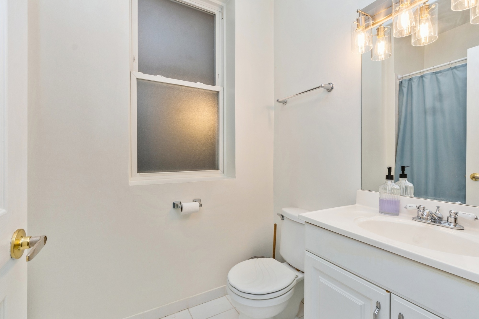 4941 S Vincennes Avenue Unit: 2