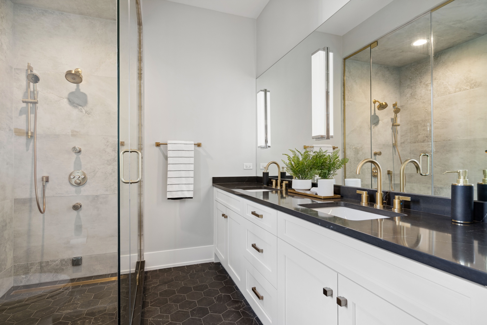 3651 N Damen Avenue Unit: 3