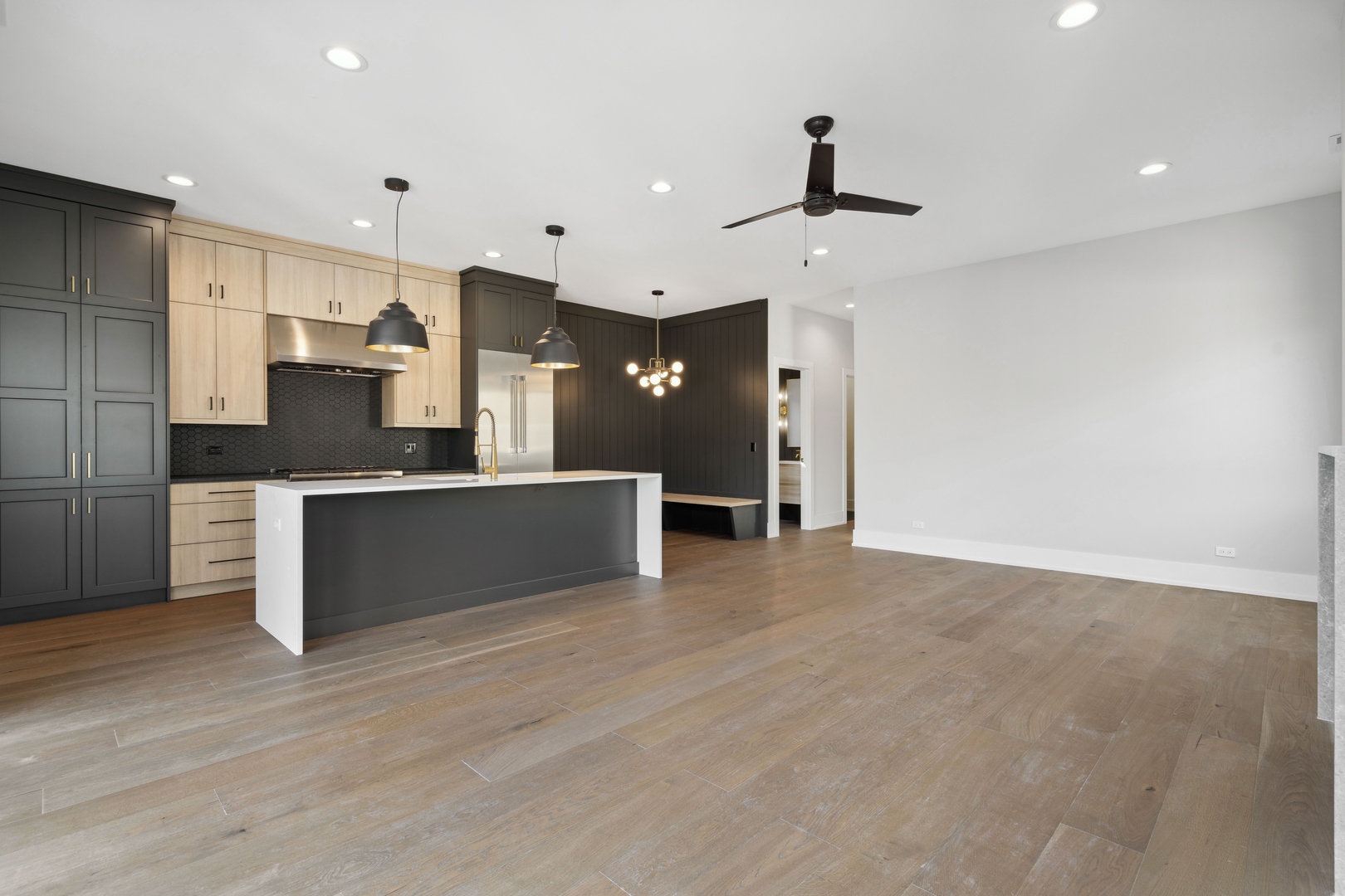 3651 N Damen Avenue Unit: 3