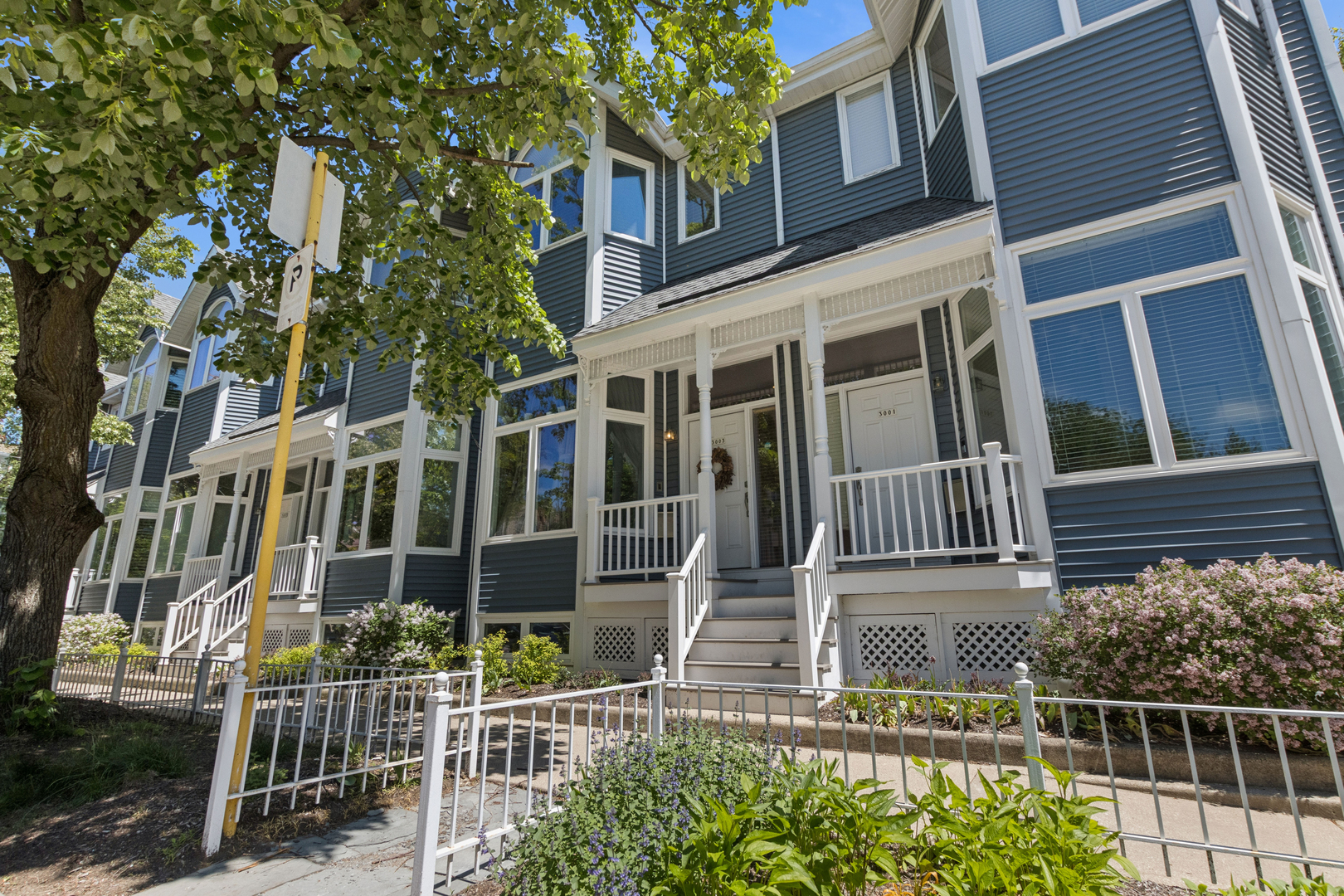 3003 N Kenmore Avenue
