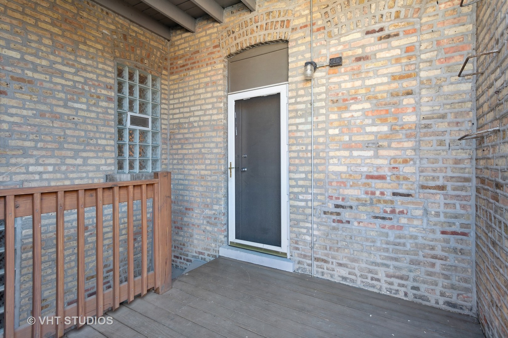 7300 N Wolcott Avenue Unit: 301