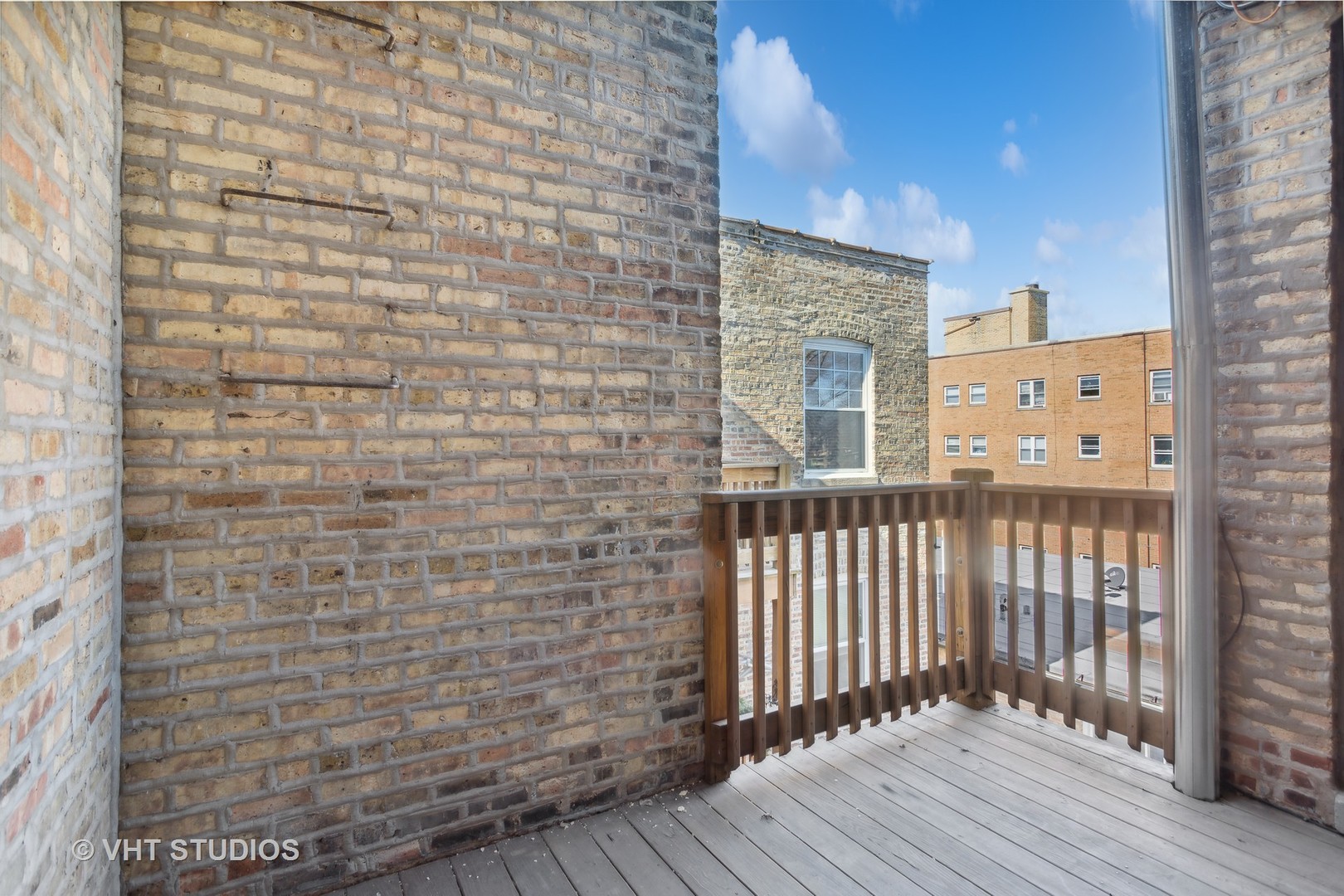 7300 N Wolcott Avenue Unit: 301