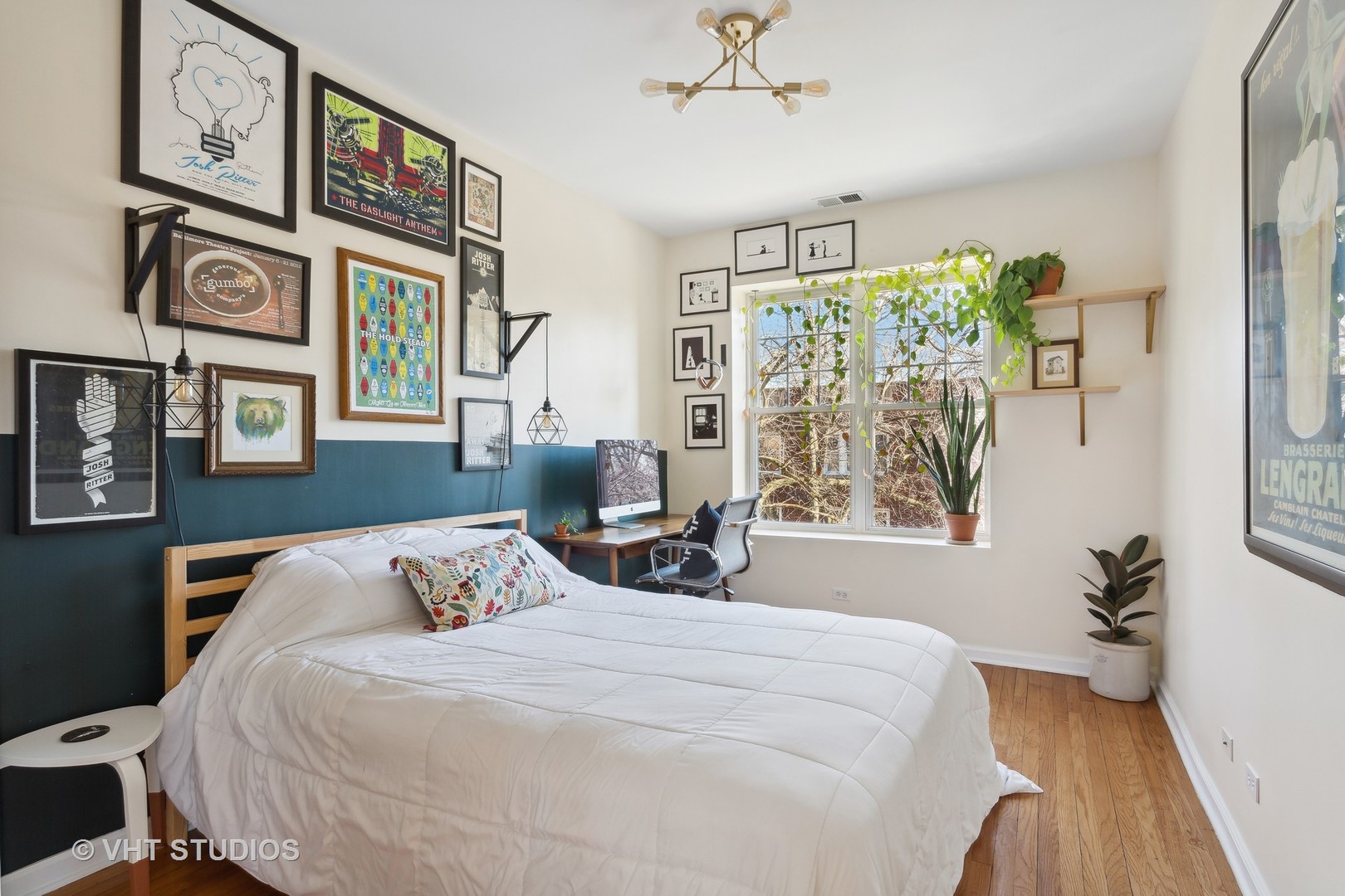 7300 N Wolcott Avenue Unit: 301