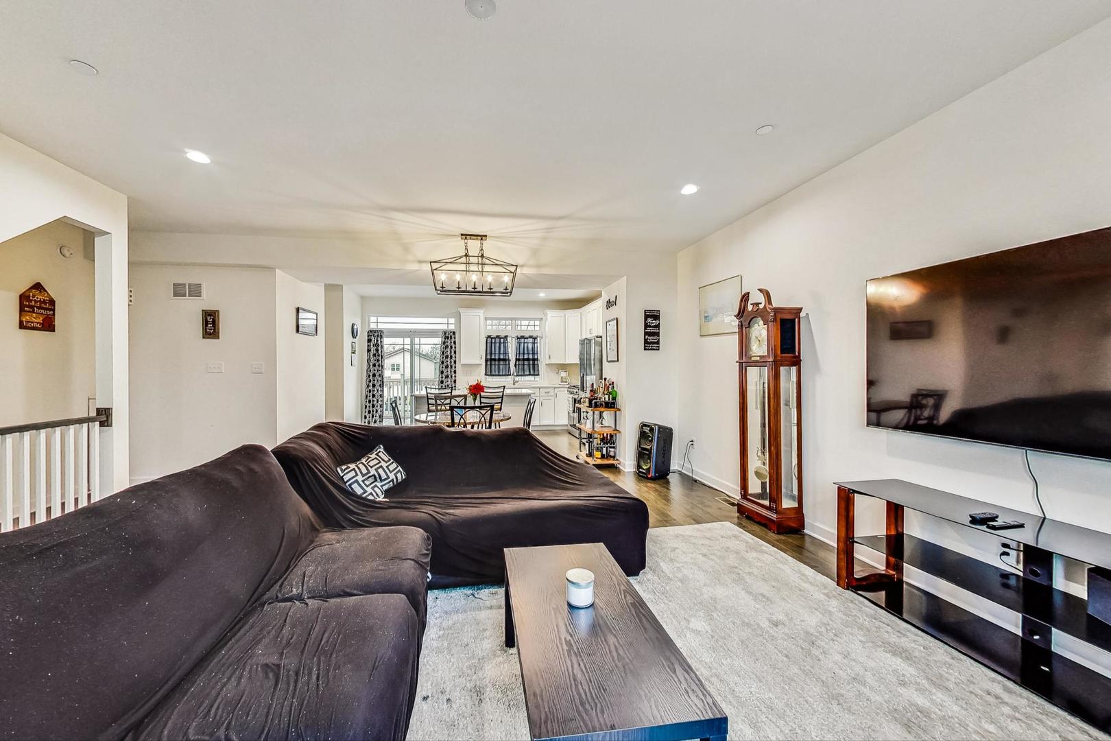 17884 Oak Park Avenue