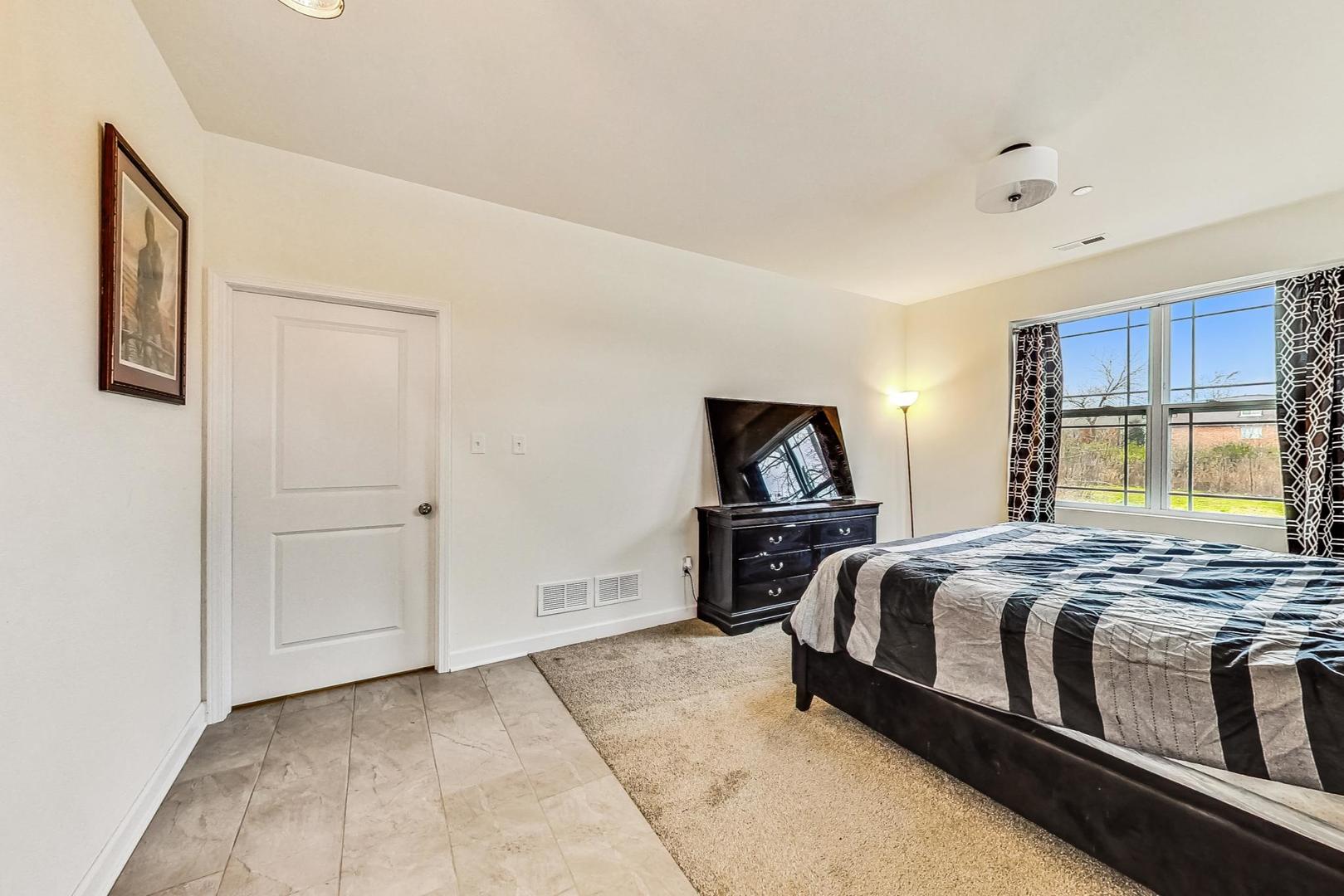 17884 Oak Park Avenue