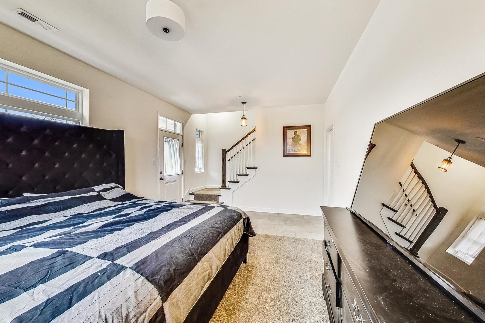 17884 Oak Park Avenue