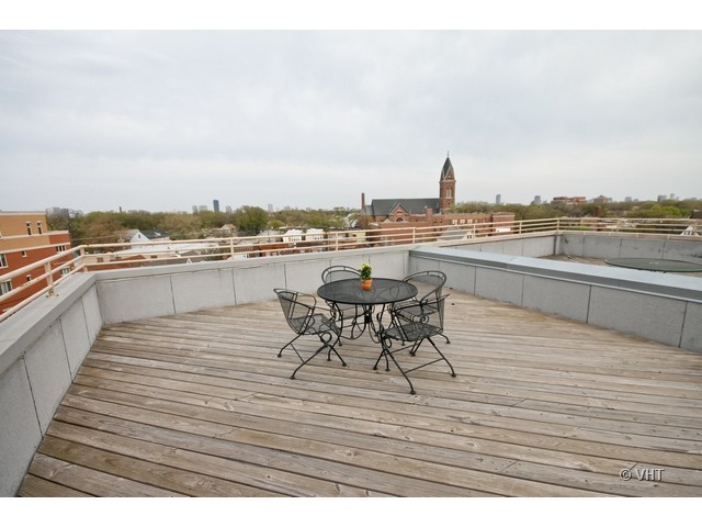 4913 N Lincoln Avenue Unit: 3