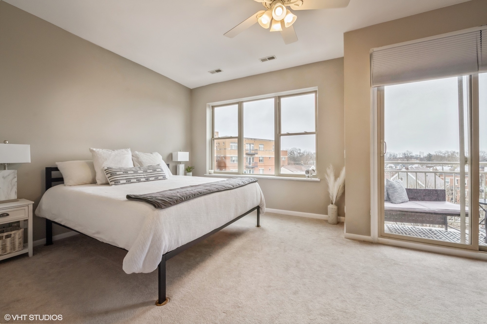 4913 N Lincoln Avenue Unit: 3