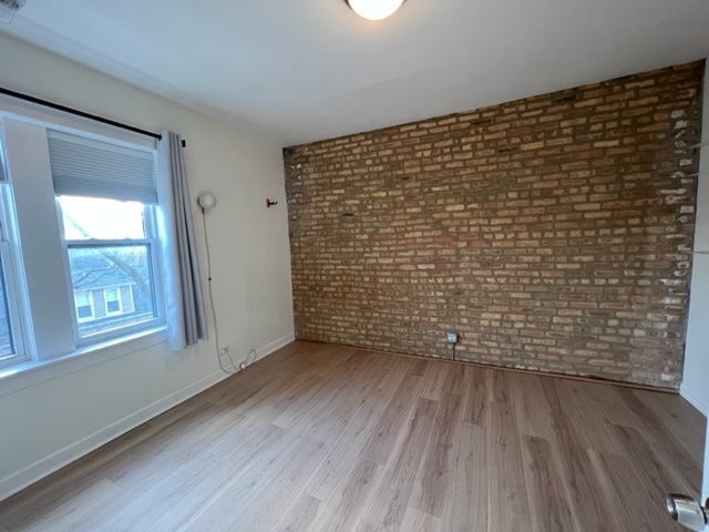 3018 W Belle Plaine Avenue Unit: 3